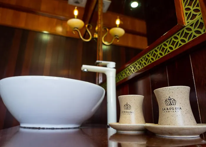 La Regina Royal Cruise Hạ Long
