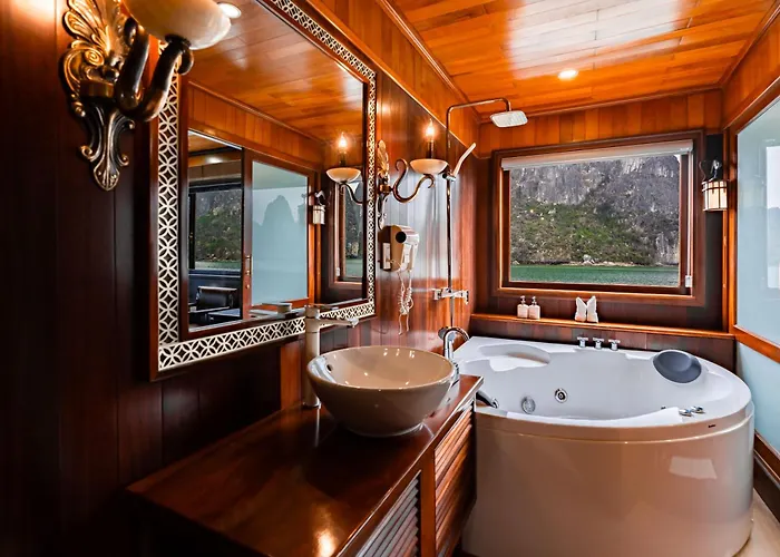 La Regina Royal Cruise 5* Hạ Long