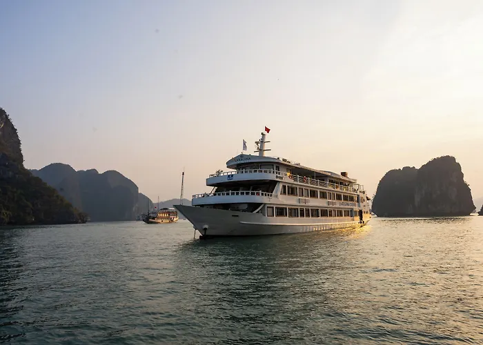 La Regina Royal Cruise 5* Hạ Long