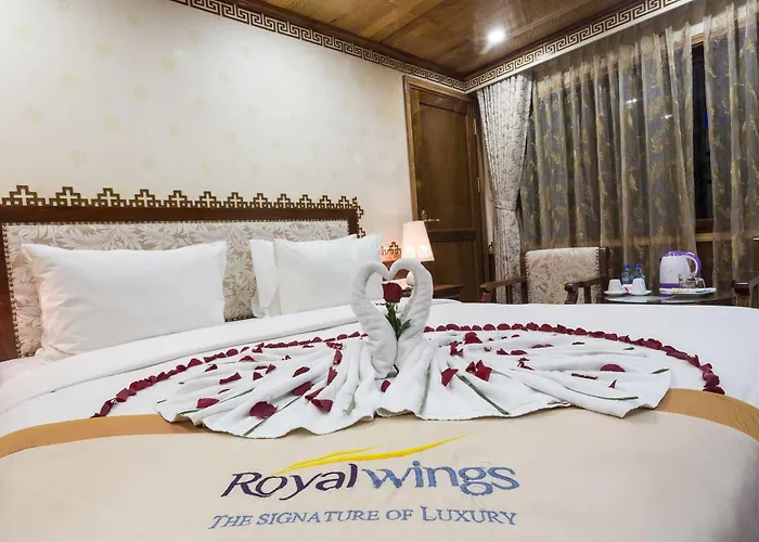 La Regina Royal Cruise  Hạ Long