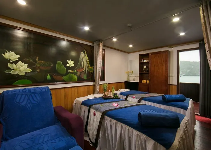 La Regina Royal Cruise Hạ Long