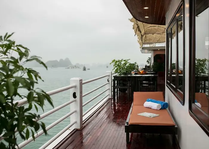  La Regina Royal Cruise Hạ Long